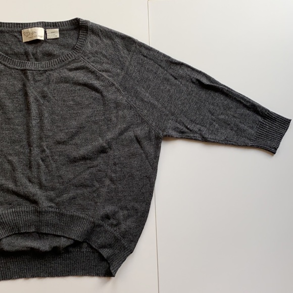 Cropped sweater - Picture 3 of 3